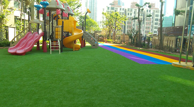 幼兒園仿真草坪應該如何打理？