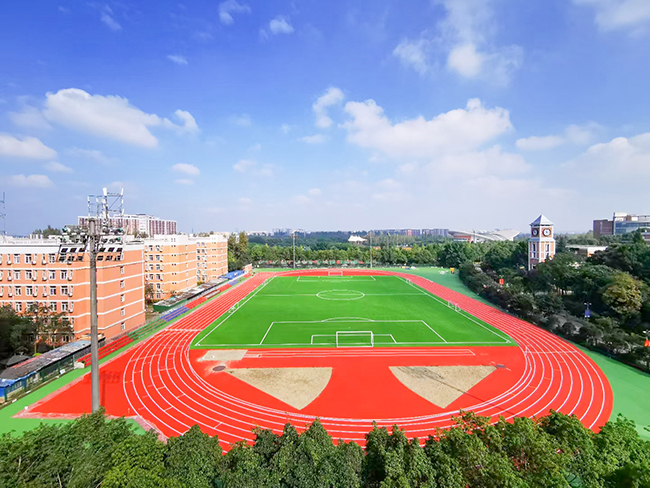 成都首塊！國際足聯(lián) (FIFA QUALITY) 認證足球場落戶成都信息工程大學